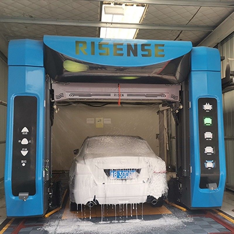 マレーシアでタッチフリー洗車Risense 360 フルオートマティック ブラシなし 接触式 洗車機